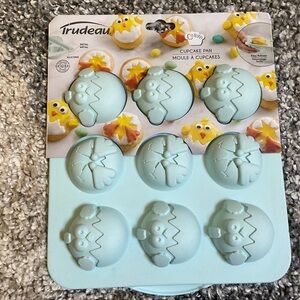 Easter Chicks in eggs 3D silicone cake pan